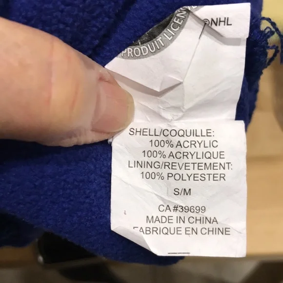 Toronto Maple Leafs hat - Picture 6 of 7